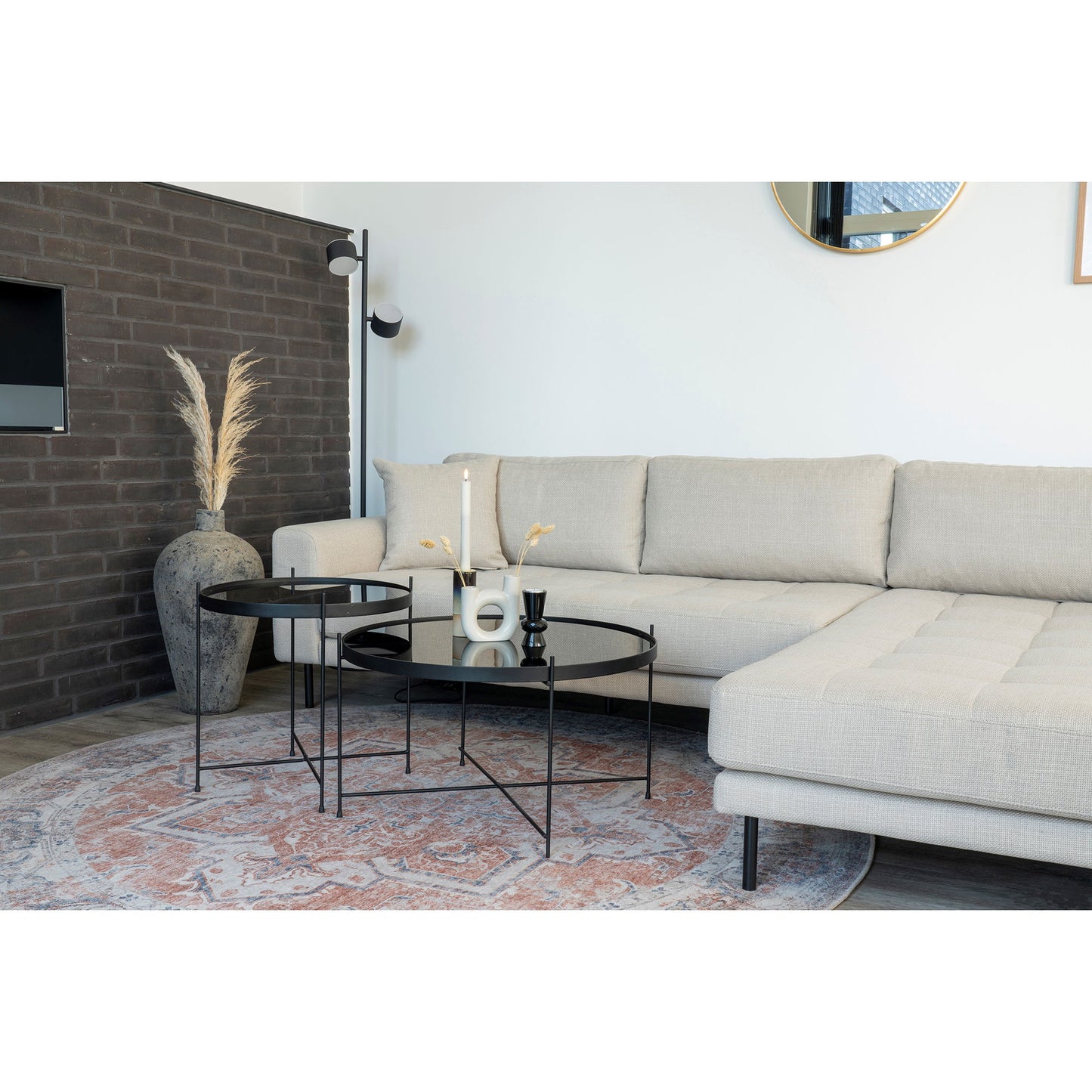 Lido Lounge Sofa - Lounge Sofa, Højrevendt I Beige Med Fire Puder Og Sorte Stål Ben, Hn1025 ⎮ 5713917019250 ⎮ 1301490