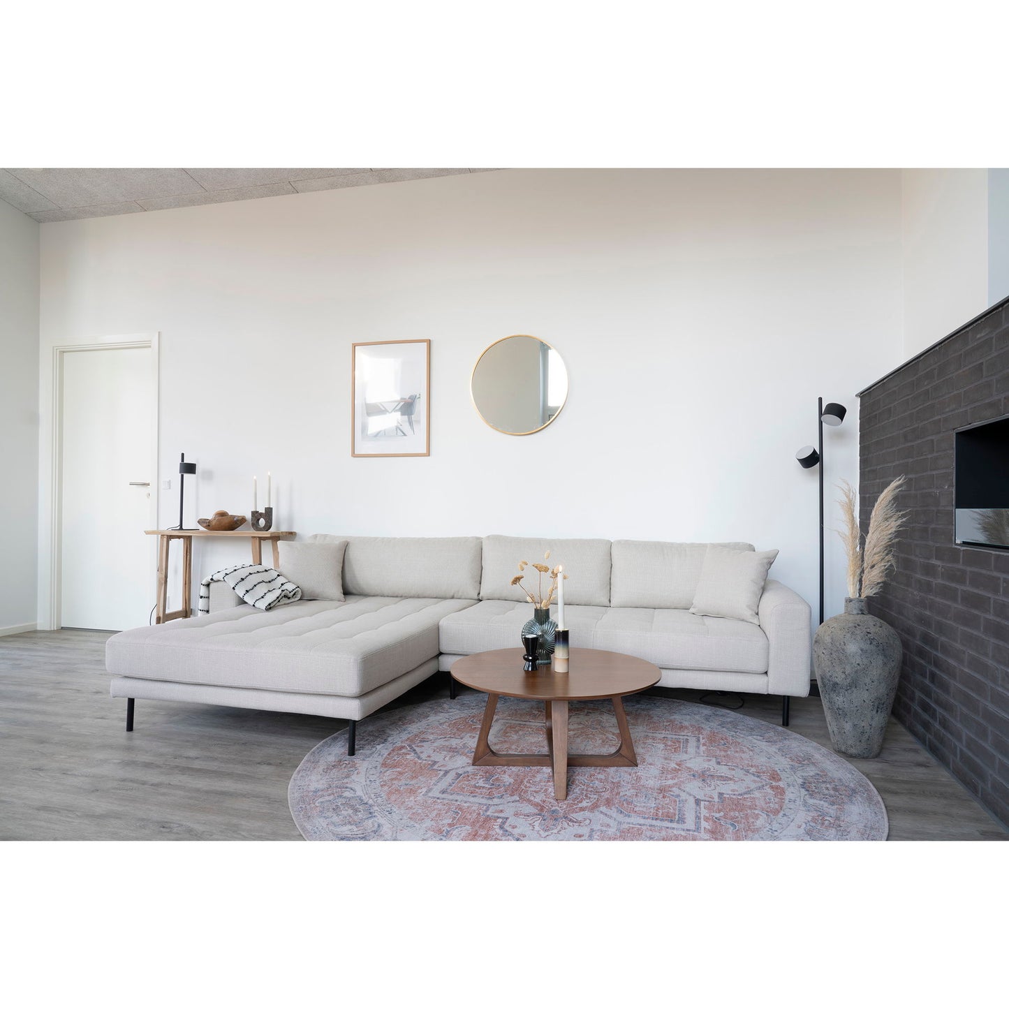 Lido Lounge Sofa - Lounge Sofa, Venstrevendt I Beige Med Fire Puder Og Sorte Stål Ben, Hn1025 ⎮ 5713917018819 ⎮ 1301495