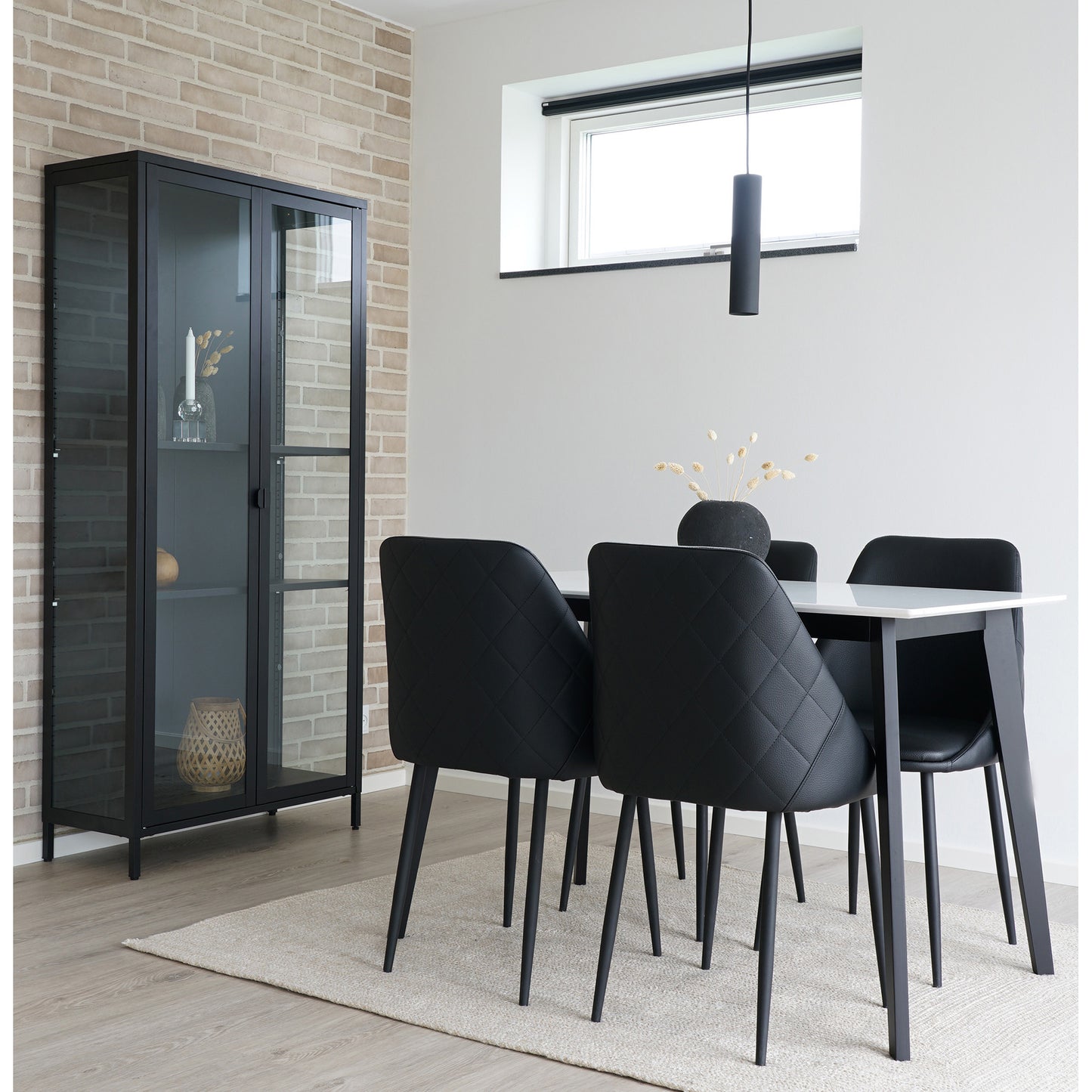 Brisbane Vitrineskab - Vitrineskab, 2 Glaslåger, Stål, Sort 80X35X175 Cm ⎮ 5713917005307 ⎮ 3001040