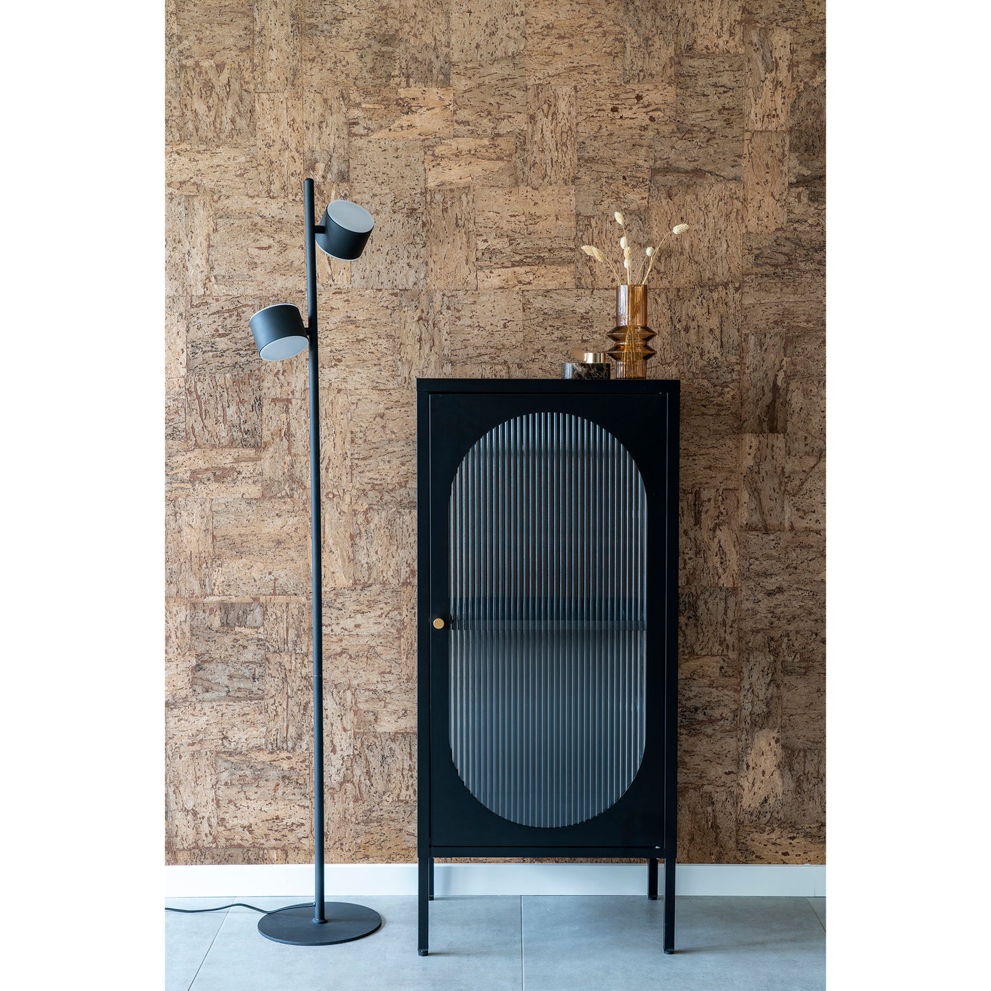 Adelaide Vitrineskab - Vitrineskab, 1 Riflet Glasdør, Stål, Sort 50X35X110 Cm ⎮ 5713917018574 ⎮ 3001210