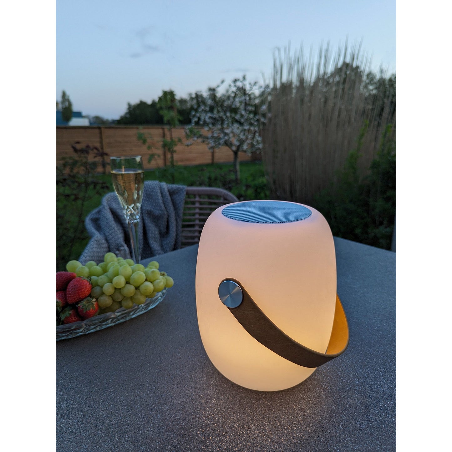 Cardiff Led Lampe - Lampe Med Læder Strop, Bluetooth Højtaler, Genopladelig, Hvid ⎮ 5713917028399 ⎮ 6405180