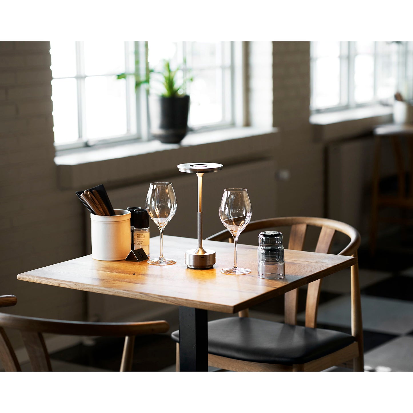 Lyneham Bordlampe - Bordlampe, Metal, Genopladelig, Sølv ⎮ 5713917033935 ⎮ 6405227