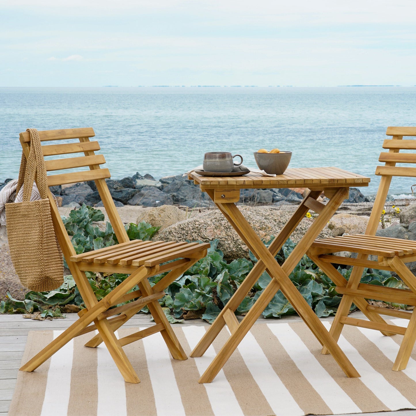 Cuenca Cafésæt - Cafésæt, 2 Stole Og 1 Bord, Teak, Natur ⎮ 5713917026500 ⎮ 7001142