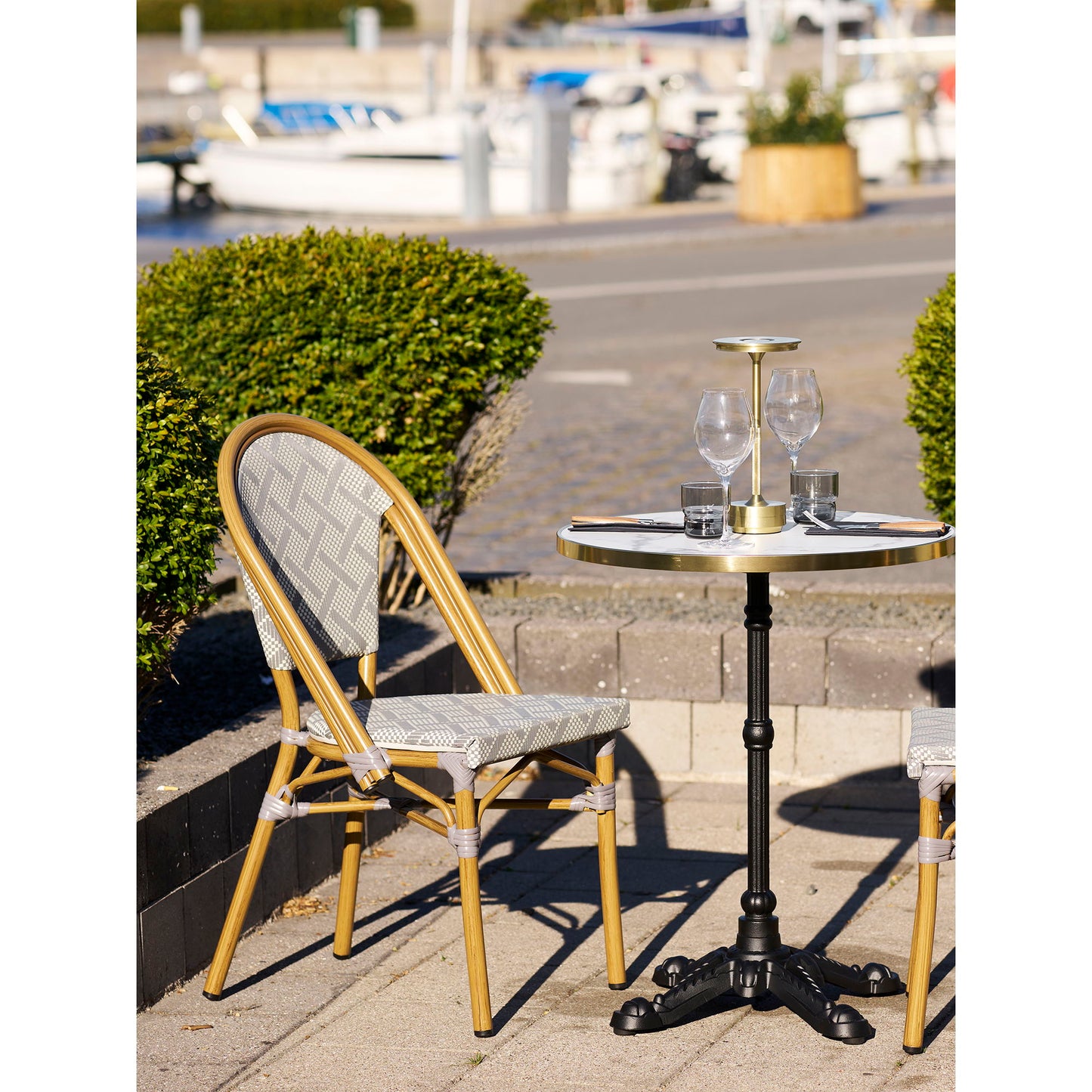 Lauria Spisebordsstol - Spisebordsstol, Aluminium/Textilene, Hvid, Grå, Bambuslook Ben ⎮ 5713917039555 ⎮ 7001186