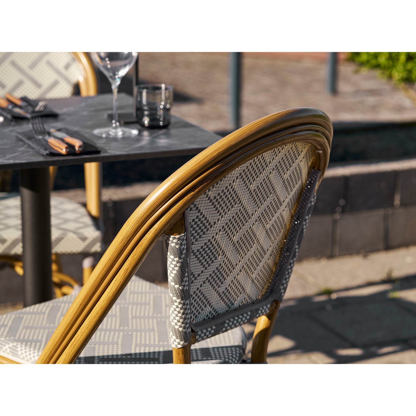 Lauria Spisebordsstol - Spisebordsstol, Aluminium/Textilene, Hvid, Grå, Bambuslook Ben ⎮ 5713917039555 ⎮ 7001186