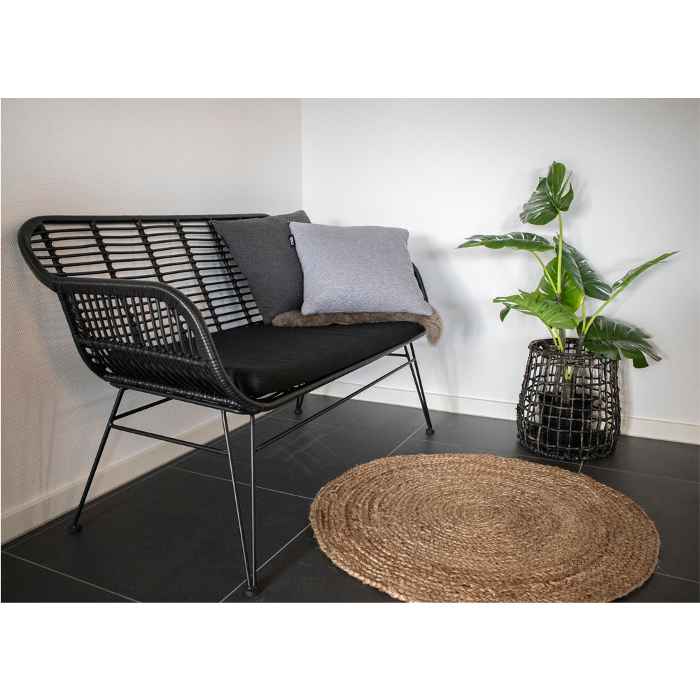 Trieste Sofa - Sofa I Polyrattan Med Hynde, Sort Med Sorte Ben ⎮ 5713917006793 ⎮ 7051011