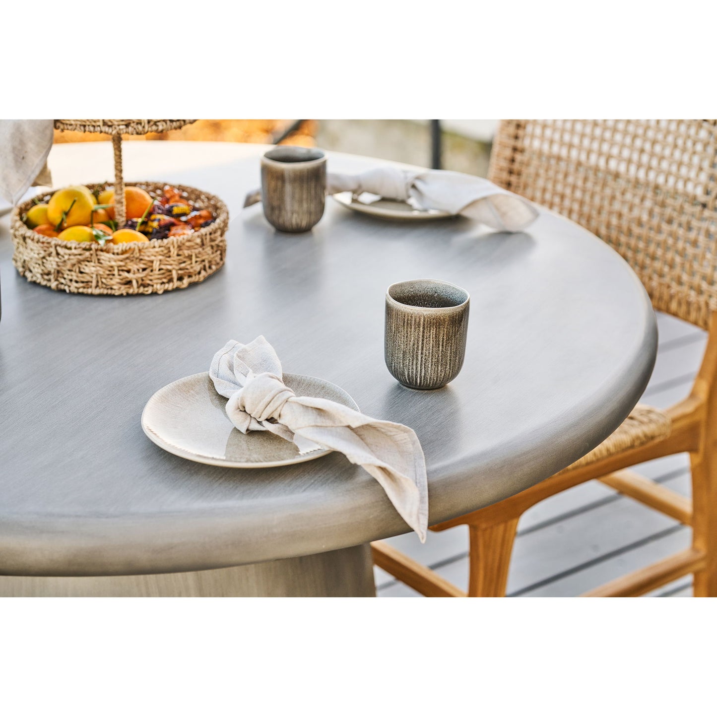 Bonnet Spisebord - Spisebord, Fiberclay, Grå Ø120X75 Cm ⎮ 5713917043101 ⎮ 7501190