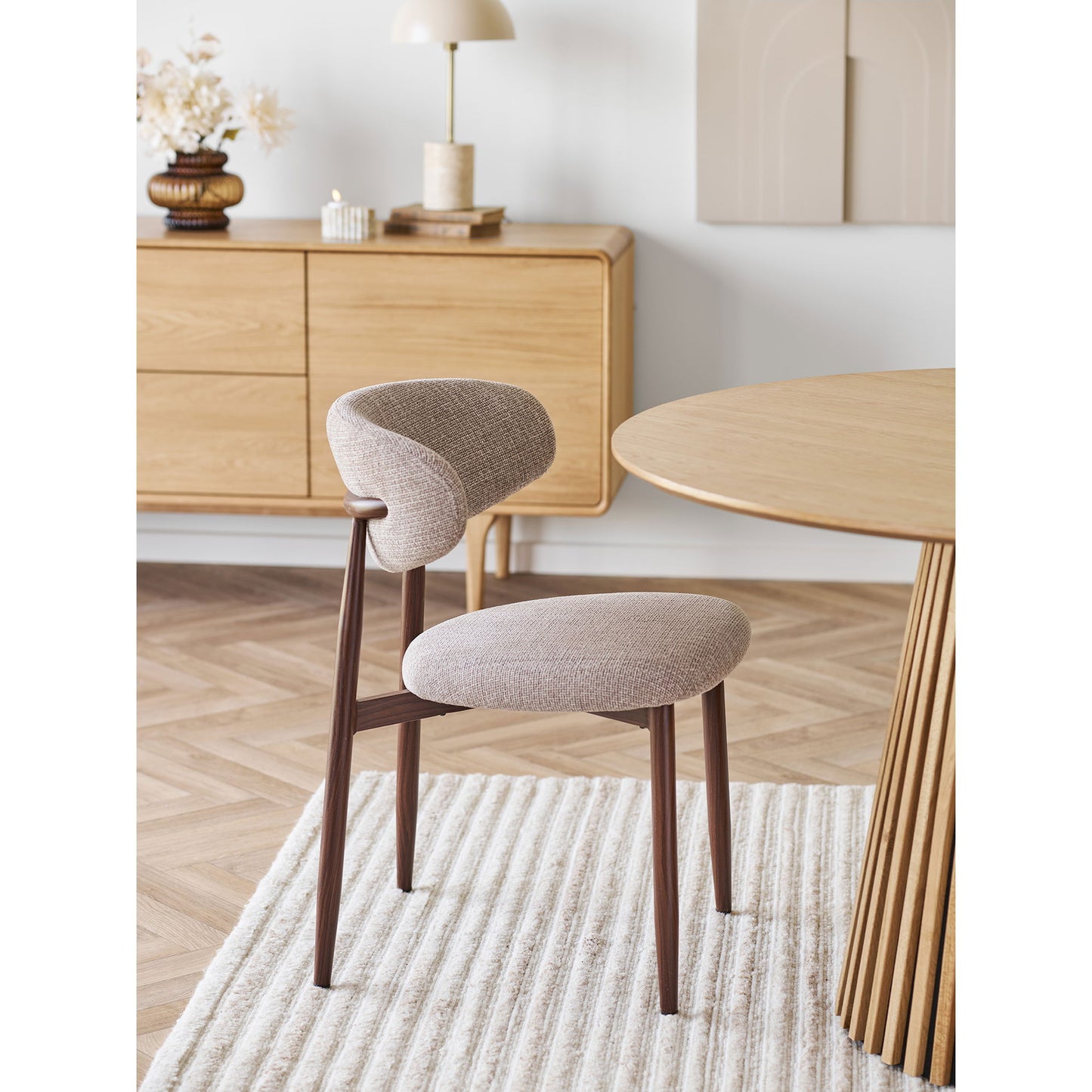 Levanto Spisebordsstol - Spisebordsstol, Sand, Trælook Ben, Valnød Hn1302 ⎮ Sæt af 2 stk. ⎮ 5713917038251 ⎮ 1001476 