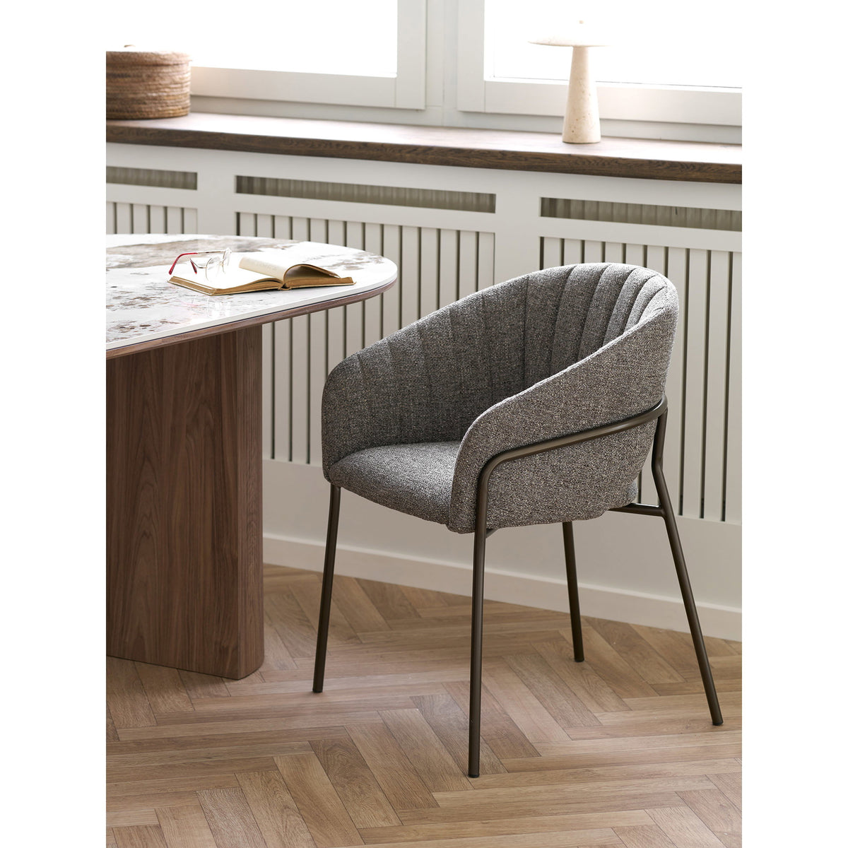 Costa Spisebordsstol - Spisebordsstol, Mørkegrå, Gunmetal Grå Ben Hn1353 ⎮ Sæt af 2 stk. ⎮ 5713917046874 ⎮ 1002030 