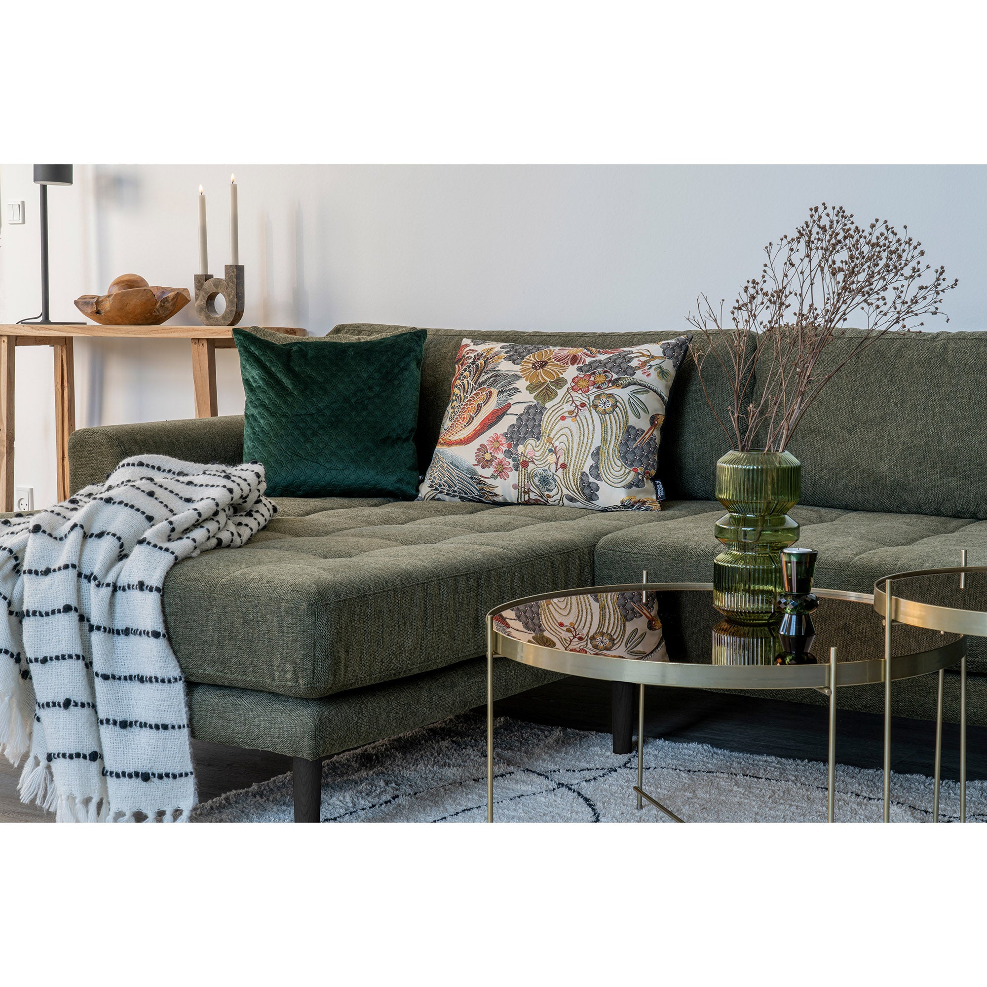 Lido Lounge Sofa - Lounge Sofa, Venstrevendt I Olivengrøn Med Fire Puder Og Sorte Træben, Hn1020 ⎮ 5713917018833 ⎮ 1301485 