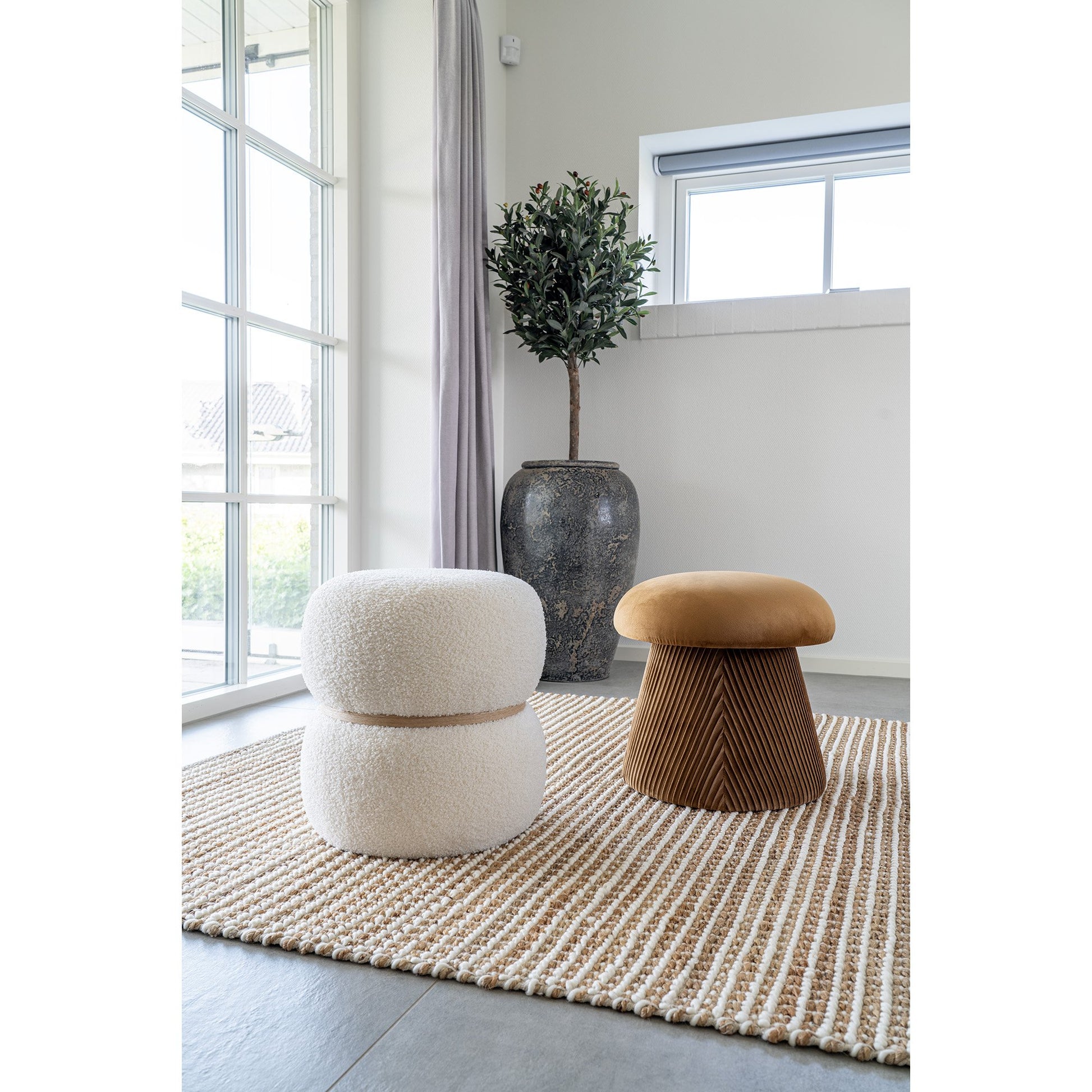 Hampton Puf  - Puf, Velour, Okker, Ø41X39 Cm, Hn1245 ⎮ 5713917026821 ⎮ 1501224 