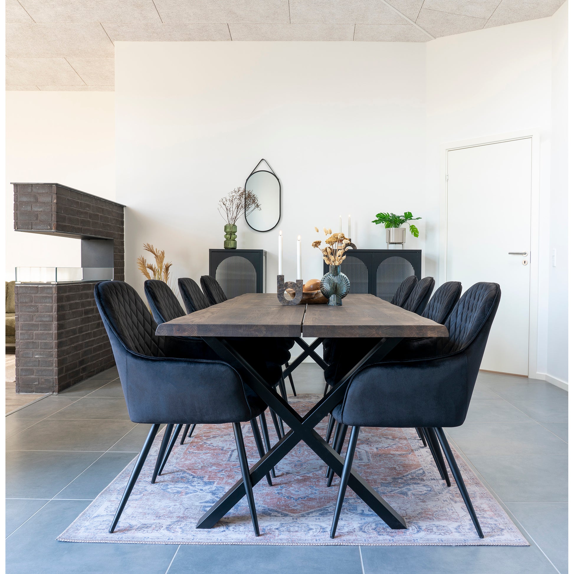 Toulon Spisebord - Spisebord Med Bølget Kant, Egetræ, Smoked, Forberedt Til Tillægsplader 95X240X75 Cm ⎮ 5713917015580 ⎮ 2201550 