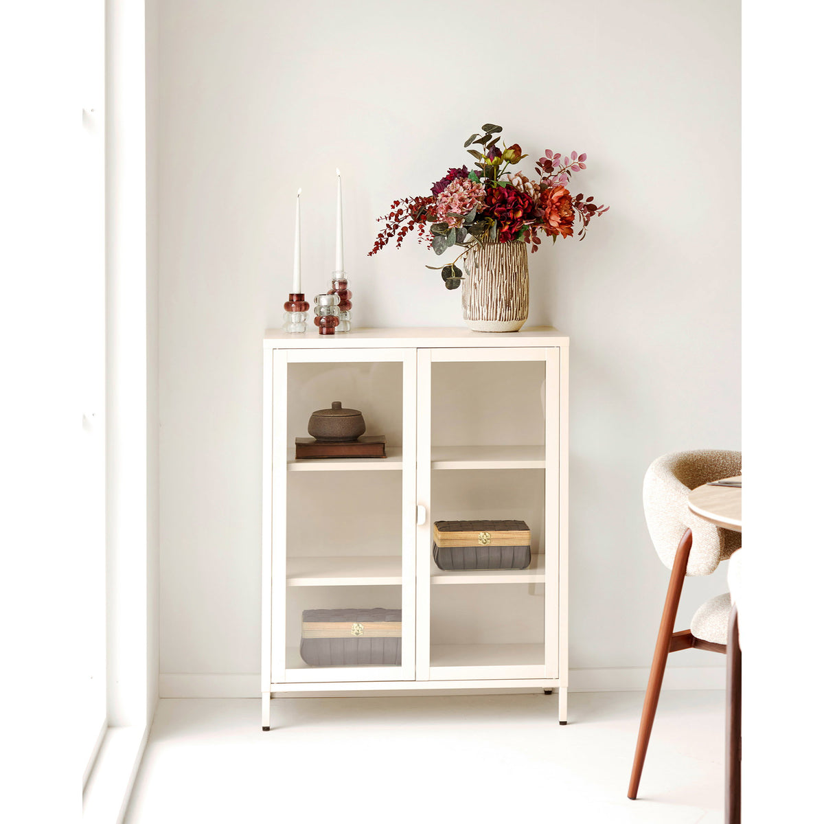 Brisbane Vitrineskab - Vitrineskab, 2 Glaslåger, Stål, Off White 80X40X101 Cm ⎮ 5713917045730 ⎮ 3001082 