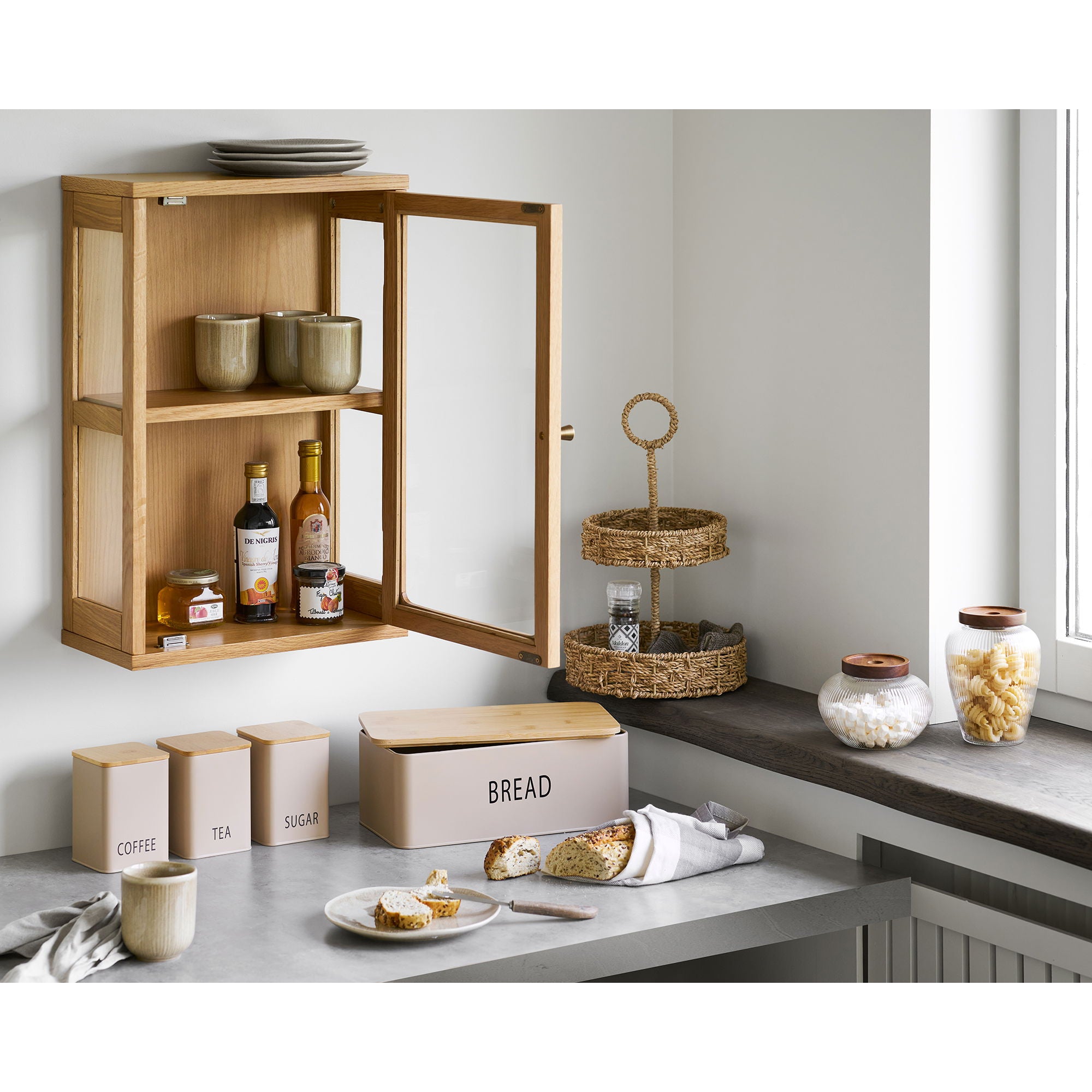 Zamora Væghængt Vitrine - Væghængt Vitrine, Eg/Egefiner/Hærdet Glas, Natur 20X40X60 Cm ⎮ 5713917040582 ⎮ 3001503 