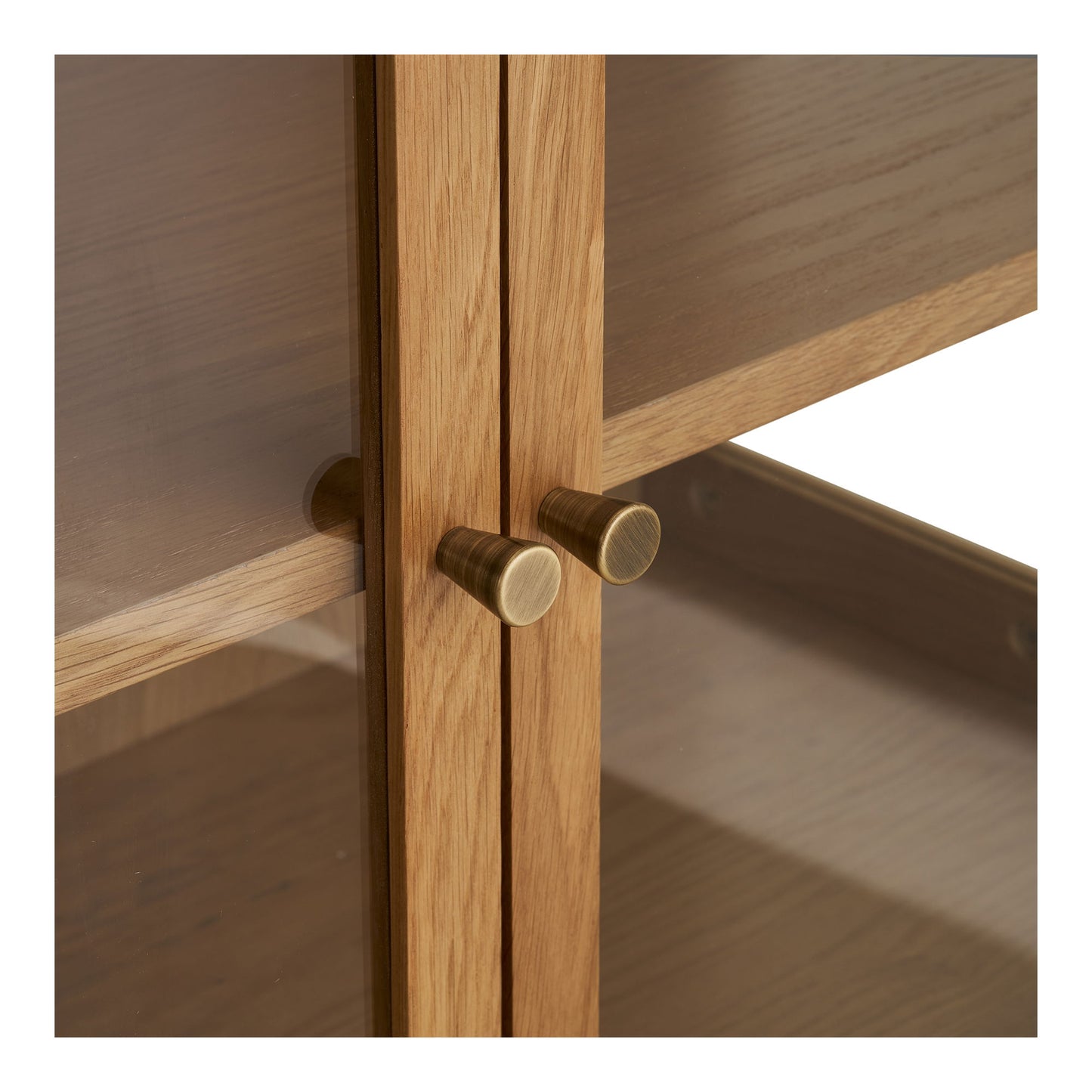 Zamora Skænk - Skænk, 4 Glaslåger, 1 Hylde, Eg/Egefiner/Hærdet Glas, Natur 40X180X80 Cm ⎮ 5713917040568 ⎮ 3150200 