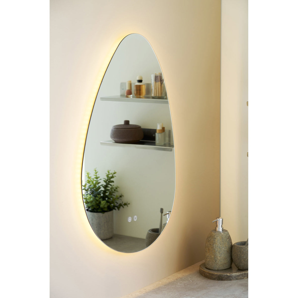 Kiama Spejl  - Spejl Med Led, Antidug Og 3 Lysniveauer, Organisk Form, 58X80 Cm   ⎮ 5713917045969 ⎮ 4201726 