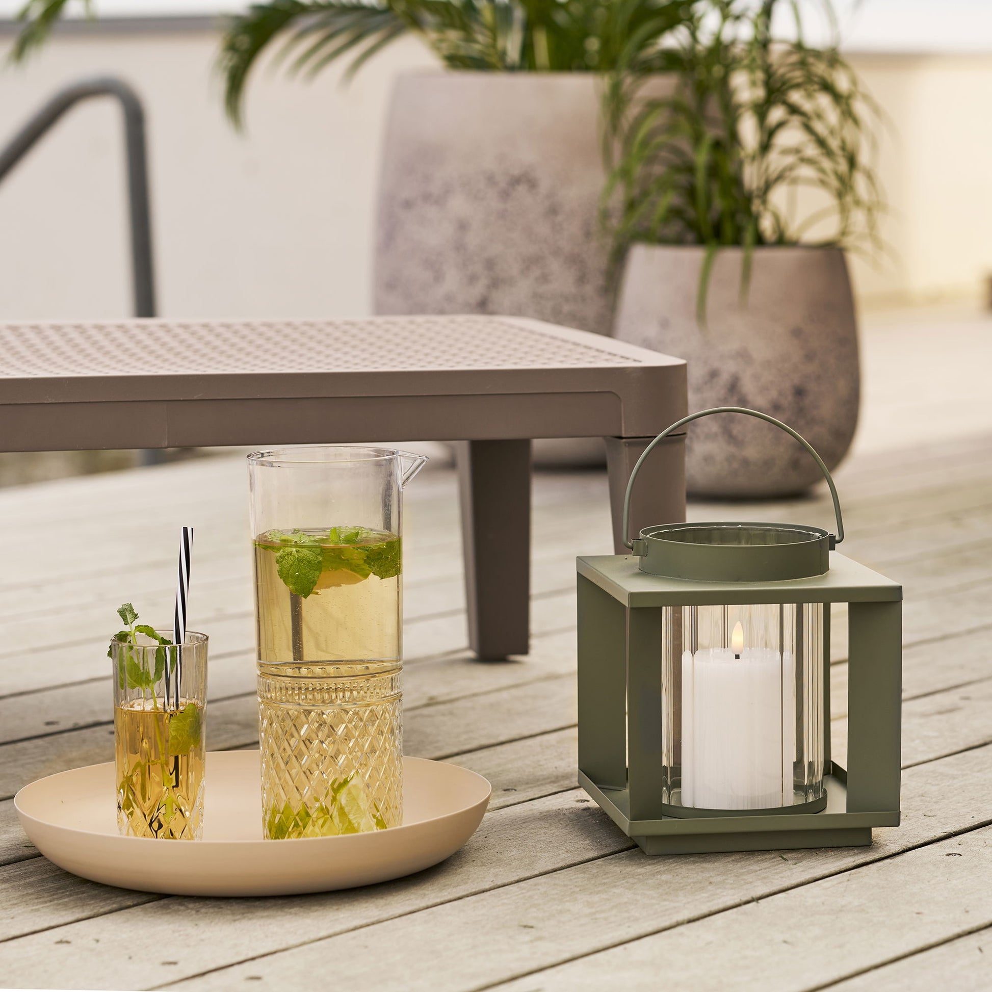 Lohals Lanterne - Lanterne, Glas/Metal, Grøn, 18X18X20,5 Cm ⎮ 5713917041626 ⎮ 6409122 