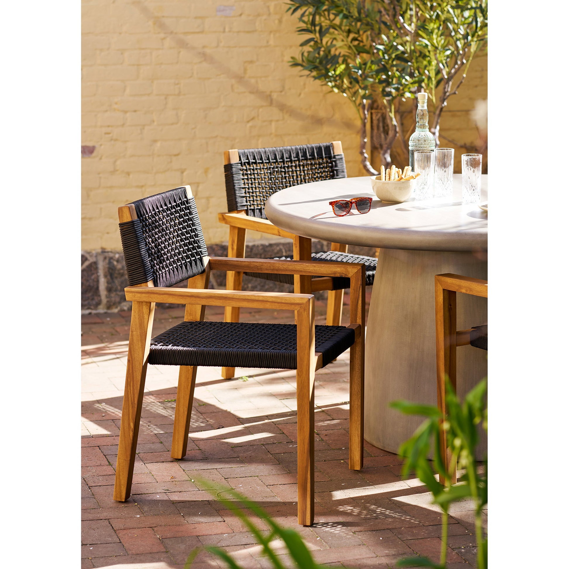 Anzio Spisebordsstol - Spisebordsstol, Akacie/Polyester, Sort/Natur ⎮ Sæt af 2 stk. ⎮ 5713917041381 ⎮ 7001195 