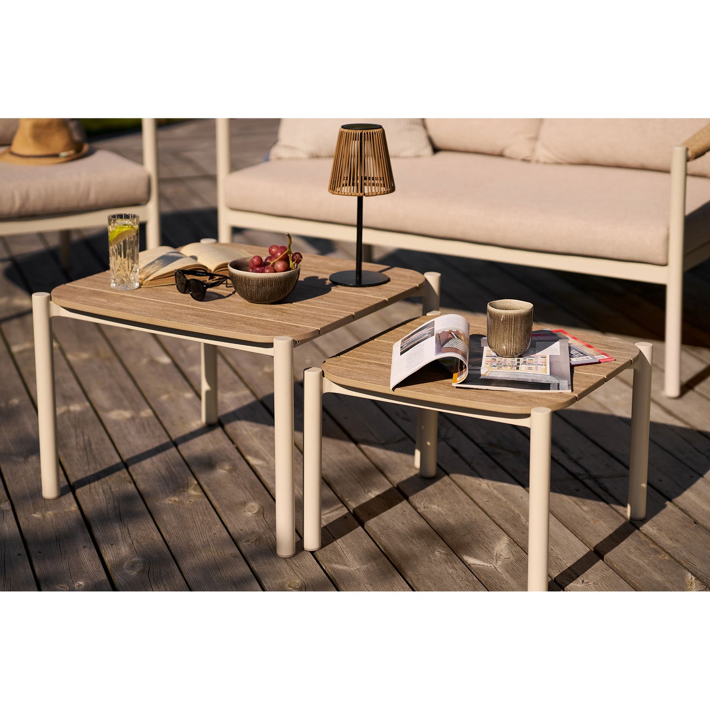 Abela Loungesæt - Loungesæt, Aluminium/Nonwood/Polyester/Pe Rattan, Sand/Natur, Inkl. Hynder ⎮ 5713917040810 ⎮ 7701014 