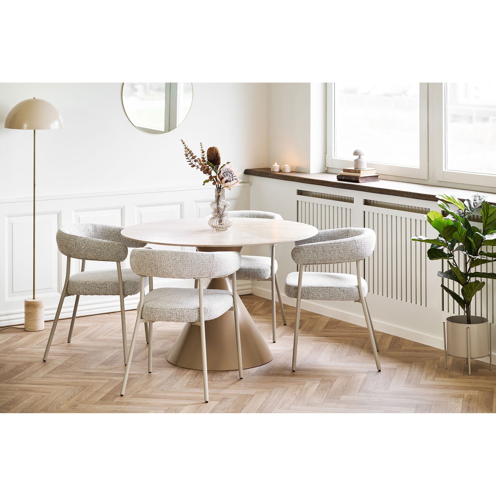 Annecy Og Trivio Spisebordssæt - Spisebord Og 4 Spisebordsstole ⎮ 5713917046324 ⎮ 7771014-S 