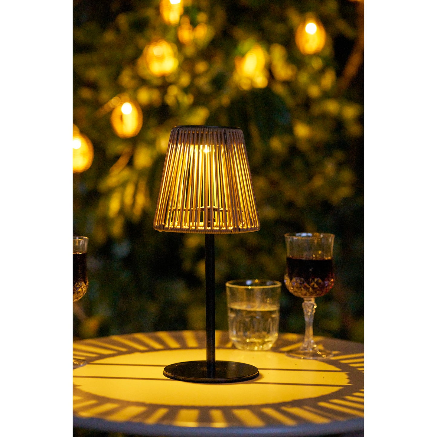 Salford Lampe - Lampe, Genopladelig Med Integreret Solcelle, Brun/Sort ⎮ 5713917041756 ⎮ 7960003 